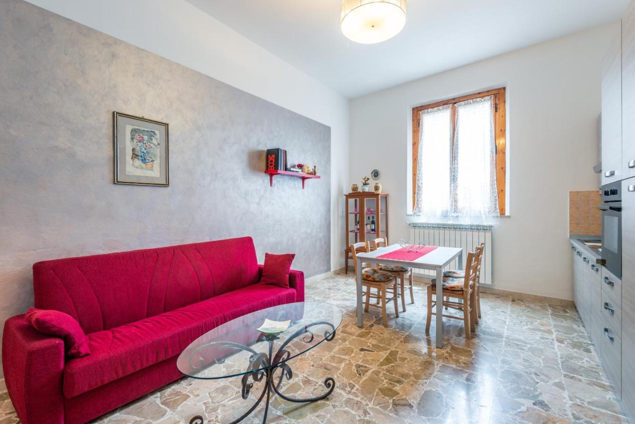 סן מיניאטו Casa Vacanze Nonna Norma מראה חיצוני תמונה